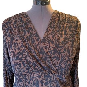 Liz Claiborne V-Neck 3/4 Sleeve Career Top - XL